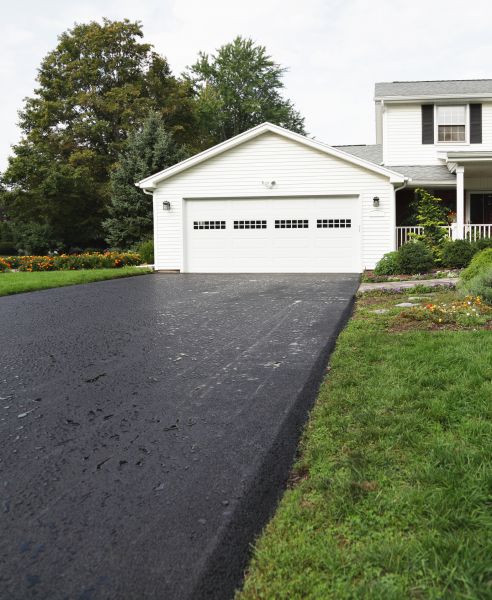 Blacktop Driveway Paving in Tyler