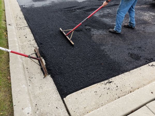 Asphalt Driveway Service in Tyler